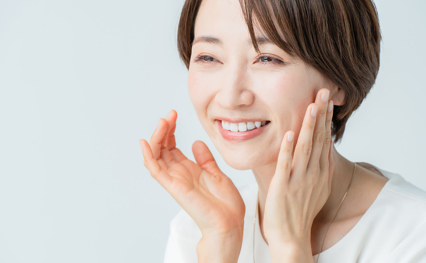 笑顔の女性イメージ