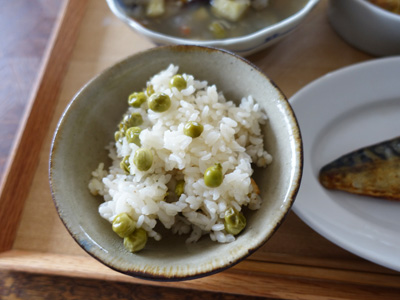 春の味覚・グリーンピースご飯