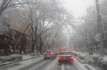 雪による渋滞