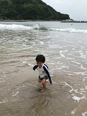 子供の夏休み海